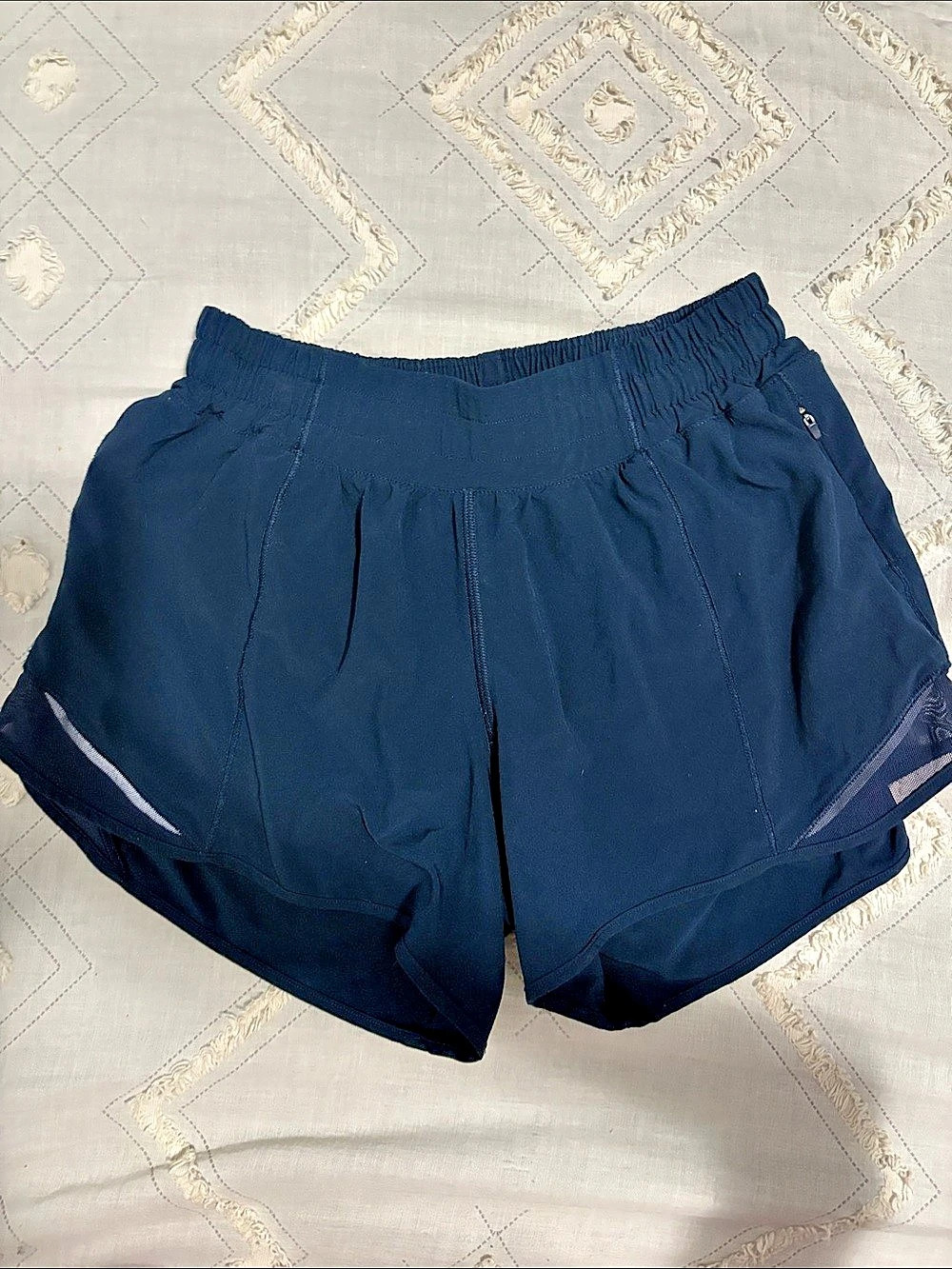 lululemon Tracker Short V 4" Athletic Shorts Blue Size 4